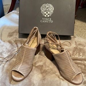 Vince Camuto Lindel heeled lace up
